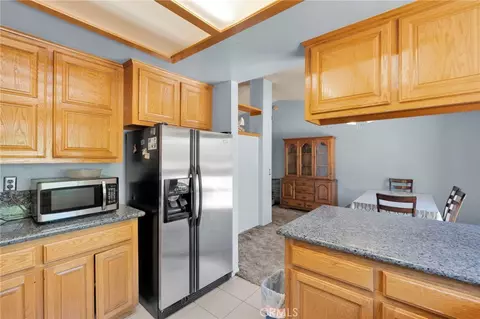 Kitchen - 13423 Palm, Hesperia, CA 92344 photo 4 of 5