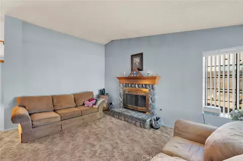 Living - 13423 Palm, Hesperia, CA 92344 photo 3 of 3