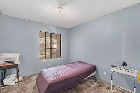 Bedroom - 13423 Palm, Hesperia, CA 92344 photo 1 of 6