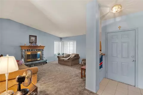 Entry Way - 13423 Palm, Hesperia, CA 92344 photo 1 of 2
