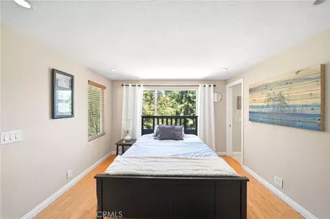 Bedroom - 26210 Circle Dr, Lake Arrowhead, CA 92352 photo 3 of 13