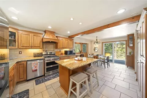 Kitchen - 26210 Circle Dr, Lake Arrowhead, CA 92352 photo 1 of 7
