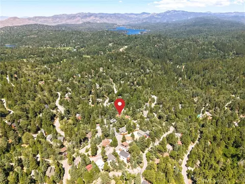 View/Area - 26210 Circle Dr, Lake Arrowhead, CA 92352 photo 5 of 5