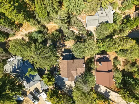 View/Area - 26210 Circle Dr, Lake Arrowhead, CA 92352 photo 2 of 5