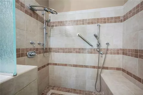 Bath - 497 Bannister Way #B, Simi Valley, CA 93065 photo 3 of 3