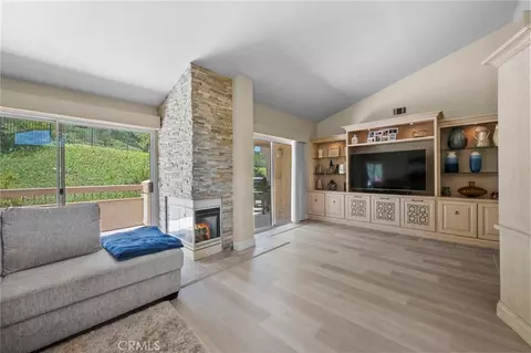 Living - 497 Bannister Way #B, Simi Valley, CA 93065 photo 1 of 4