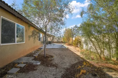 Exterior - 905 Broadway, Barstow, CA 92311 photo 7 of 8