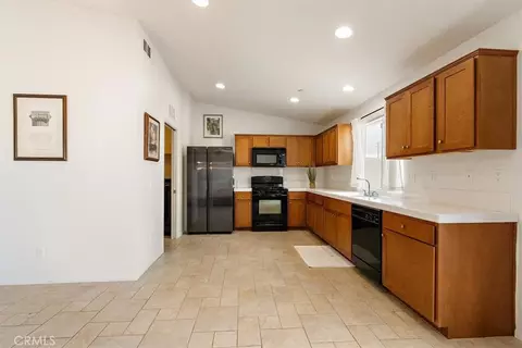 Kitchen - 905 Broadway, Barstow, CA 92311 photo 1 of 3