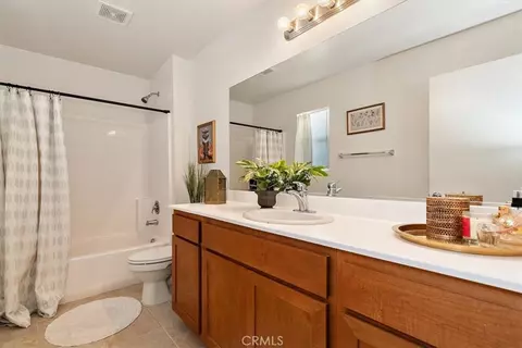 Bath - 905 Broadway, Barstow, CA 92311 photo 1 of 2