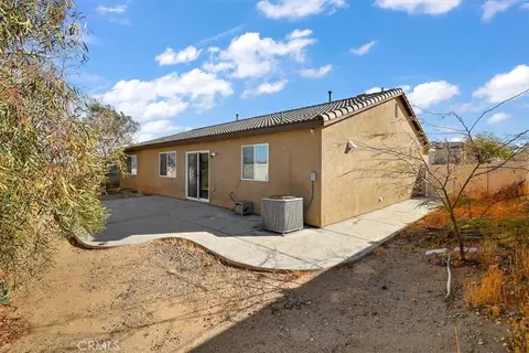 Exterior - 905 Broadway, Barstow, CA 92311 photo 3 of 9