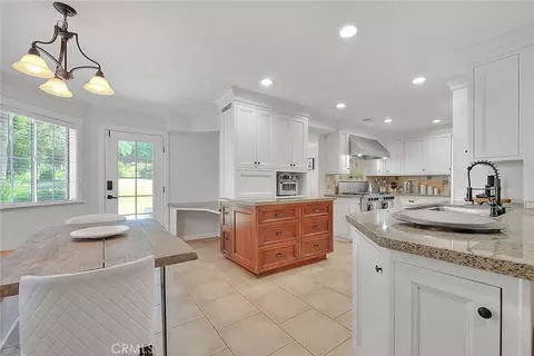 Kitchen - 750 Jericho, Fallbrook, CA 92028 photo 5 of 8