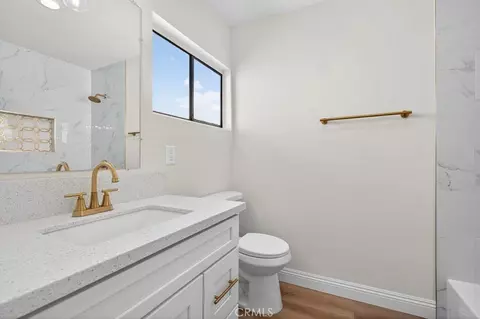 Bath - 925 E Appleton, Long Beach, CA 90802 photo 1 of 2