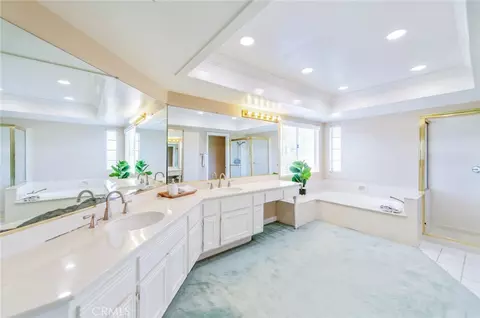 Bath - 20466 Sartell Dr, Walnut, CA 91789 photo 2 of 6
