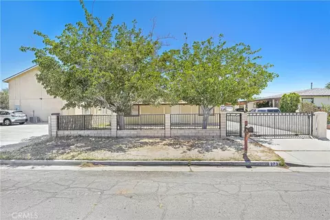 2734 Desert, Rosamond, CA 93560
