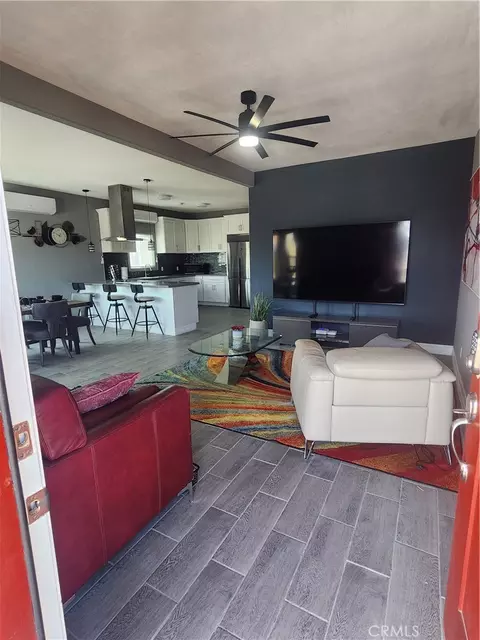 Entry Way - 404 D St, Needles, CA 92363 photo 1 of 1