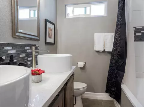 Bath - 404 D St, Needles, CA 92363 photo 5 of 7