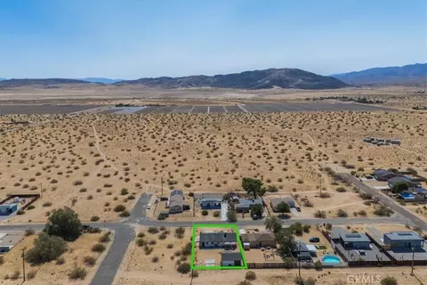 View/Area - 5050 1st E, Joshua Tree, CA 92252 photo 1 of 5