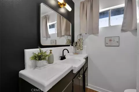 Bath - 5050 1st E, Joshua Tree, CA 92252 photo 1 of 2