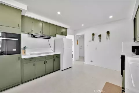 Kitchen - 5050 1st E, Joshua Tree, CA 92252 photo 2 of 3