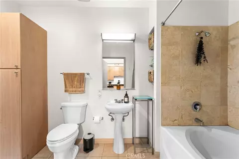 Bath - 488 E Ocean, Long Beach, CA 90802 photo 1 of 2