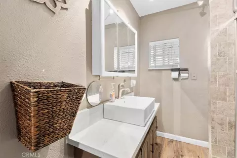Bath - 3974 5th St, Riverside, CA 92501 photo 1 of 4