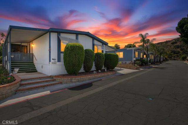 31244 Lakehills Rd, Castaic, CA 91384