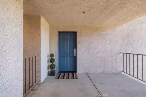 1001 La Terraza #203, Corona, CA 92879
