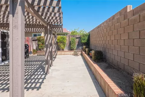 Exterior - 1237 S Althea Ave, Rialto, CA 92376 photo 5 of 8