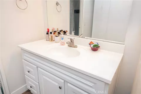 Bath - 1237 S Althea Ave, Rialto, CA 92376 photo 5 of 6