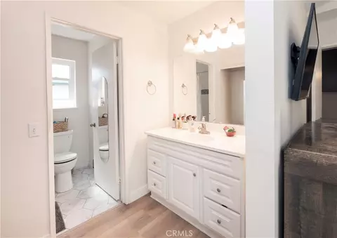Bath - 1237 S Althea Ave, Rialto, CA 92376 photo 4 of 6