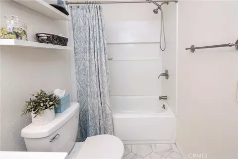 Bath - 1237 S Althea Ave, Rialto, CA 92376 photo 2 of 6