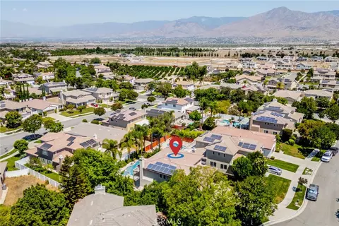 View/Area - 1413 Gold Buckle Ct, Redlands, CA 92374 photo 3 of 4