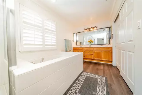 Bath - 1413 Gold Buckle Ct, Redlands, CA 92374 photo 2 of 3