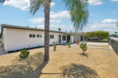 902 E Olive St, Pomona, CA 91766