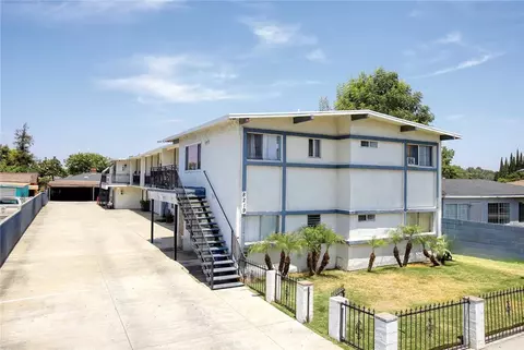 8219 2nd St, Paramount, CA 90723