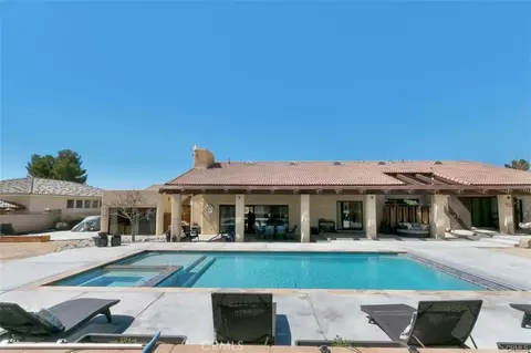 Exterior - 15201 Pocahantas, Apple Valley, CA 92307 photo 2 of 10