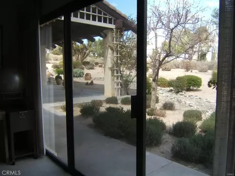 Exterior - 15201 Pocahantas, Apple Valley, CA 92307 photo 8 of 10