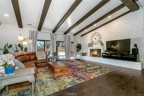 Living - 15201 Pocahantas, Apple Valley, CA 92307 photo 3 of 3