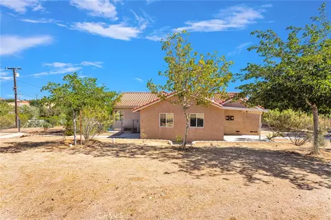 Exterior - 18663 Mojave St, Hesperia, CA 92345 photo 8 of 10