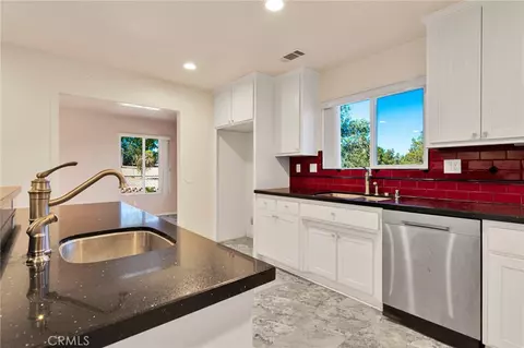 Kitchen - 18663 Mojave St, Hesperia, CA 92345 photo 1 of 6