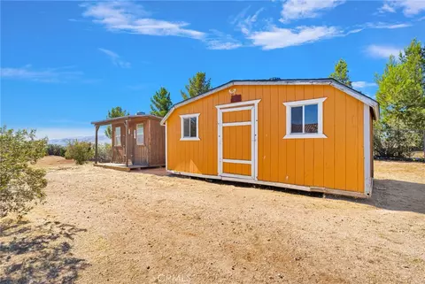 Exterior - 18663 Mojave St, Hesperia, CA 92345 photo 7 of 10
