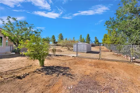 Exterior - 18663 Mojave St, Hesperia, CA 92345 photo 5 of 10