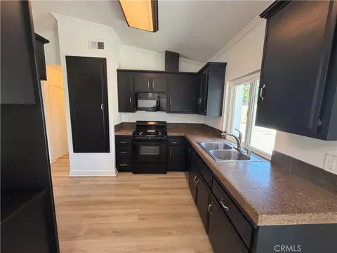 1502 Berkeley Dr, Redlands, CA 92374 photo 8