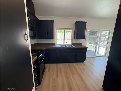 1502 Berkeley Dr, Redlands, CA 92374 photo 9