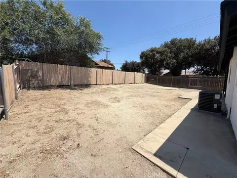 1502 Berkeley Dr, Redlands, CA 92374 photo 31