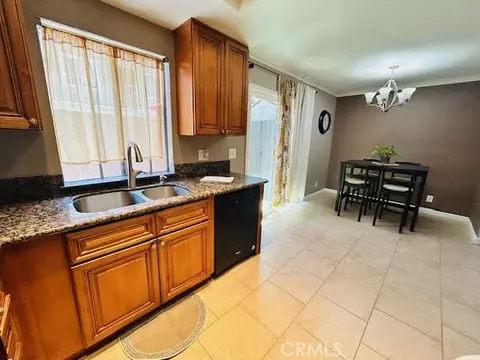 Kitchen - 7304 Exeter St #E, Paramount, CA 90723 photo 2 of 3