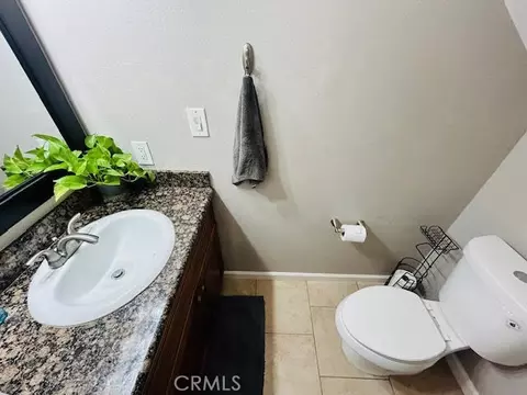 Bath - 7304 Exeter St #E, Paramount, CA 90723 photo 1 of 4