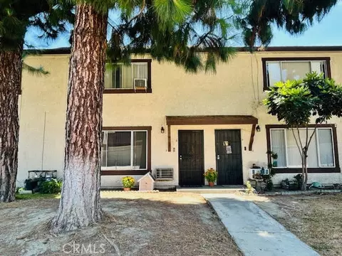 Exterior - 7304 Exeter St #E, Paramount, CA 90723 photo 3 of 8