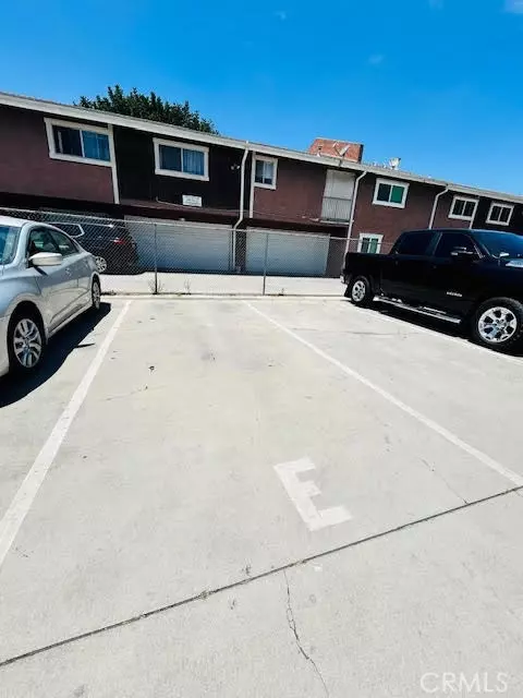 Exterior - 7304 Exeter St #E, Paramount, CA 90723 photo 5 of 8