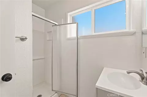 Bath - 1148 E Virginia Way, Barstow, CA 92311 photo 3 of 3